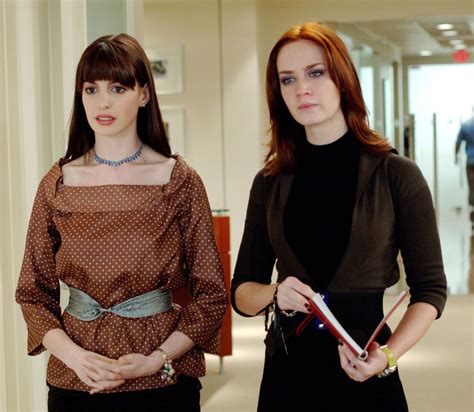 anne hathaway el diablo viste de prada|The Devil Wears Prada (película) .